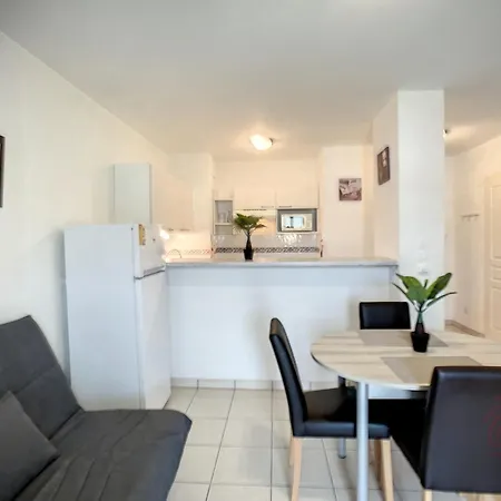 Confort F2 Avec Terrasse Et Animaux Acceptés - Fr-1-451-224 Appartamento Lamalou-les-Bains