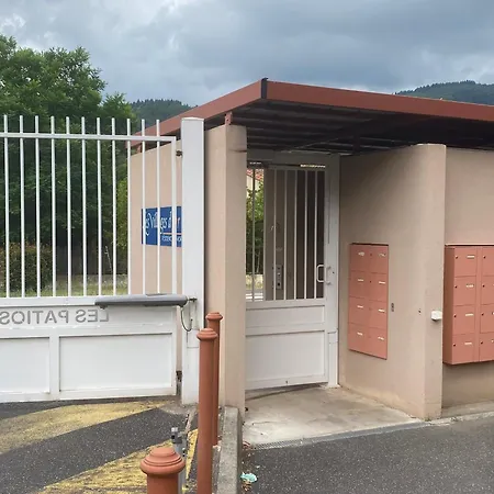 Confort F2 Avec Terrasse Et Animaux Acceptes - Fr-1-451-224 *