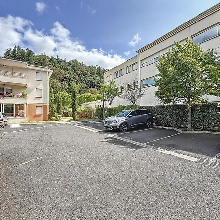 Confort F2 Avec Terrasse Et Animaux Acceptes - Fr-1-451-224 * Lamalou-les-Bains