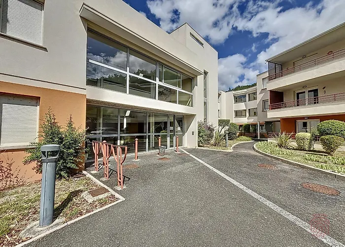 Confort F2 Avec Terrasse Et Animaux Acceptes - Fr-1-451-224